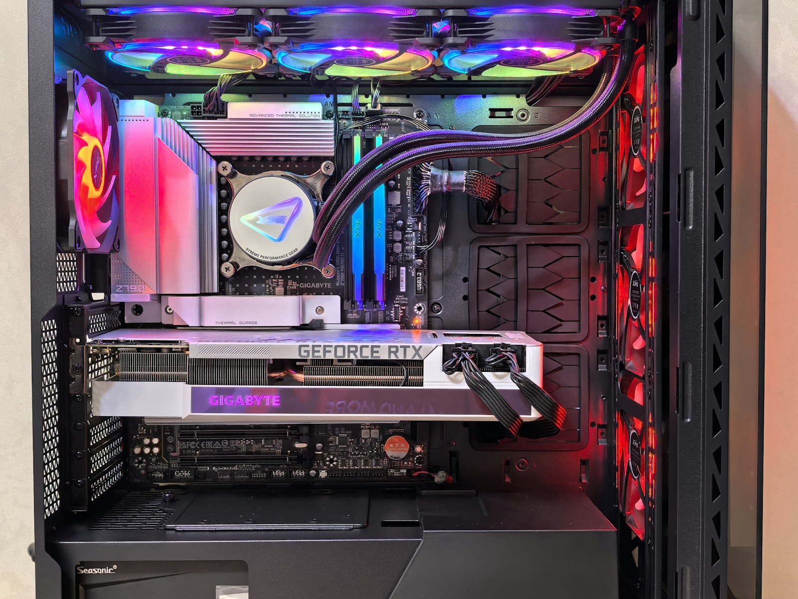 Intérieur d’un PC gaming moderne avec carte graphique
